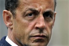 Sarkozy passe outre le Conseil Constitutionnel
