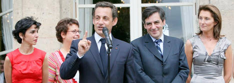 Sarkozy sans cravate